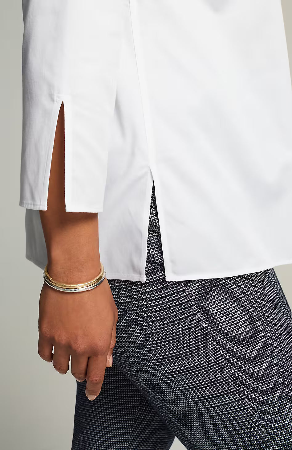 Non-Iron V-Neck Popover