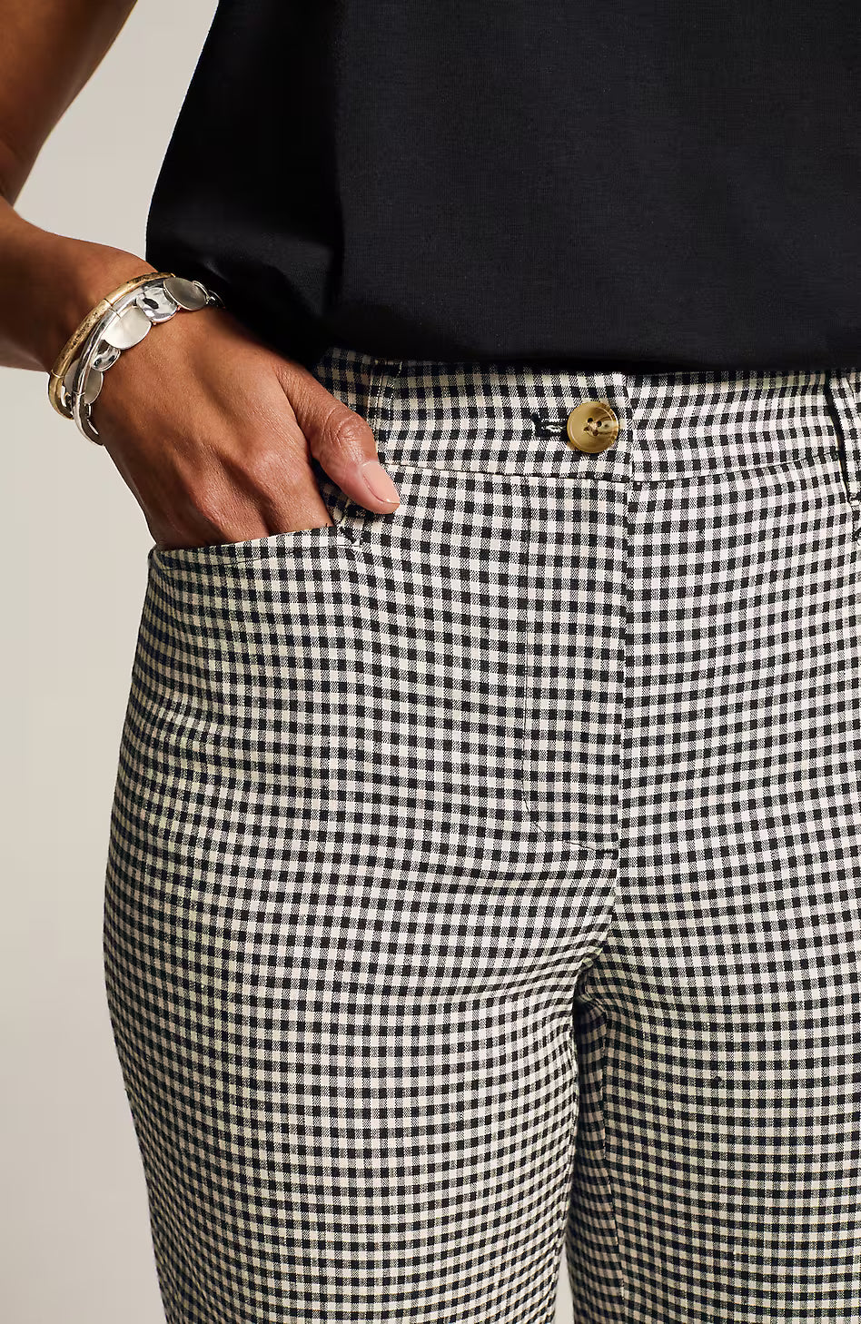 Linen-Stretch Straight-Leg Crops