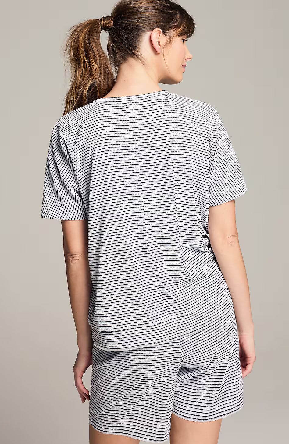 Fit Relaxed Short-Sleeve Pullover