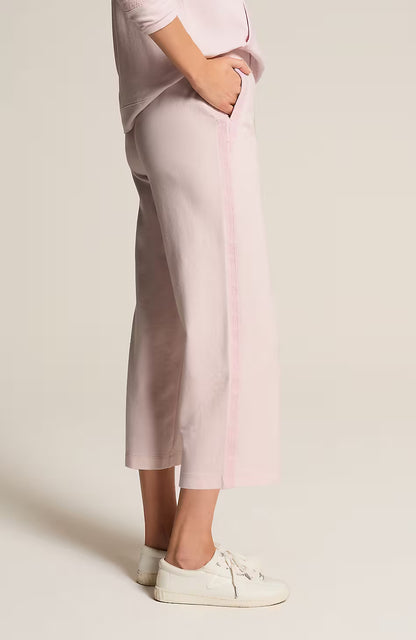 Fit Garment-Dyed Embroidered Wide-Leg Crops
