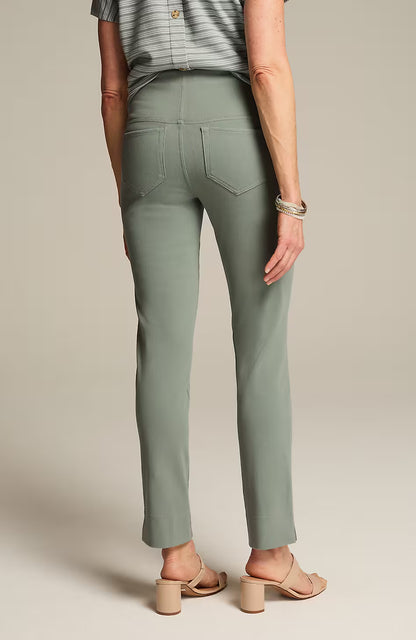 Wearever Smooth-Fit Knit Jeans
