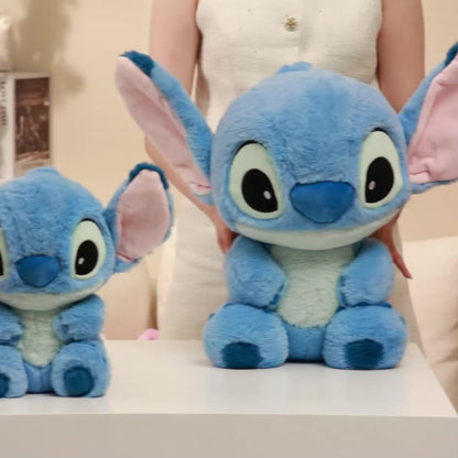 Disney Poupée Assise de la Série Basique Stitch, Cadeau d'Anniversaire Mignon et Doux en Peluche Disponible dans Diverses Tailles
