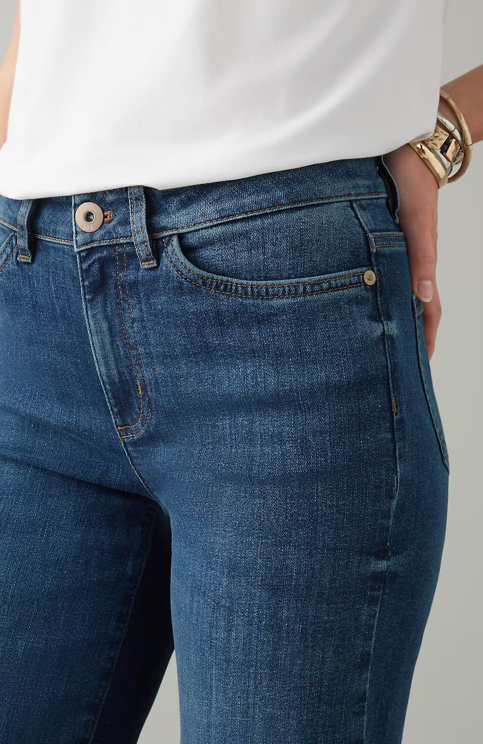 Fringe-Hem Wide-Leg Jeans